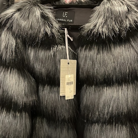 ANTHROPOLOGIE NWT Unreal Fur Faux Fur Jacket Size M. - Picture 10 of 11